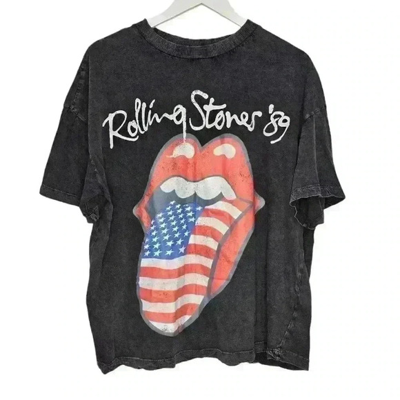 H&M Tops - H & M DIVIDED ROLLING STONES GRAPHIC TEE